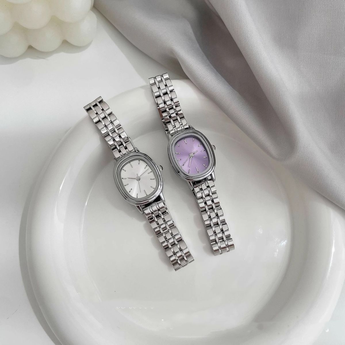 OVAL SILVER WATCH detail 4