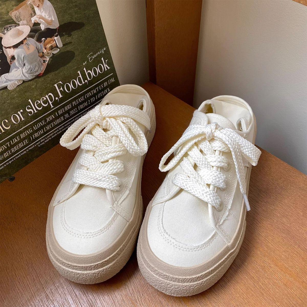 CREAM CONVERTIBLE CANVAS SHOES detail 10