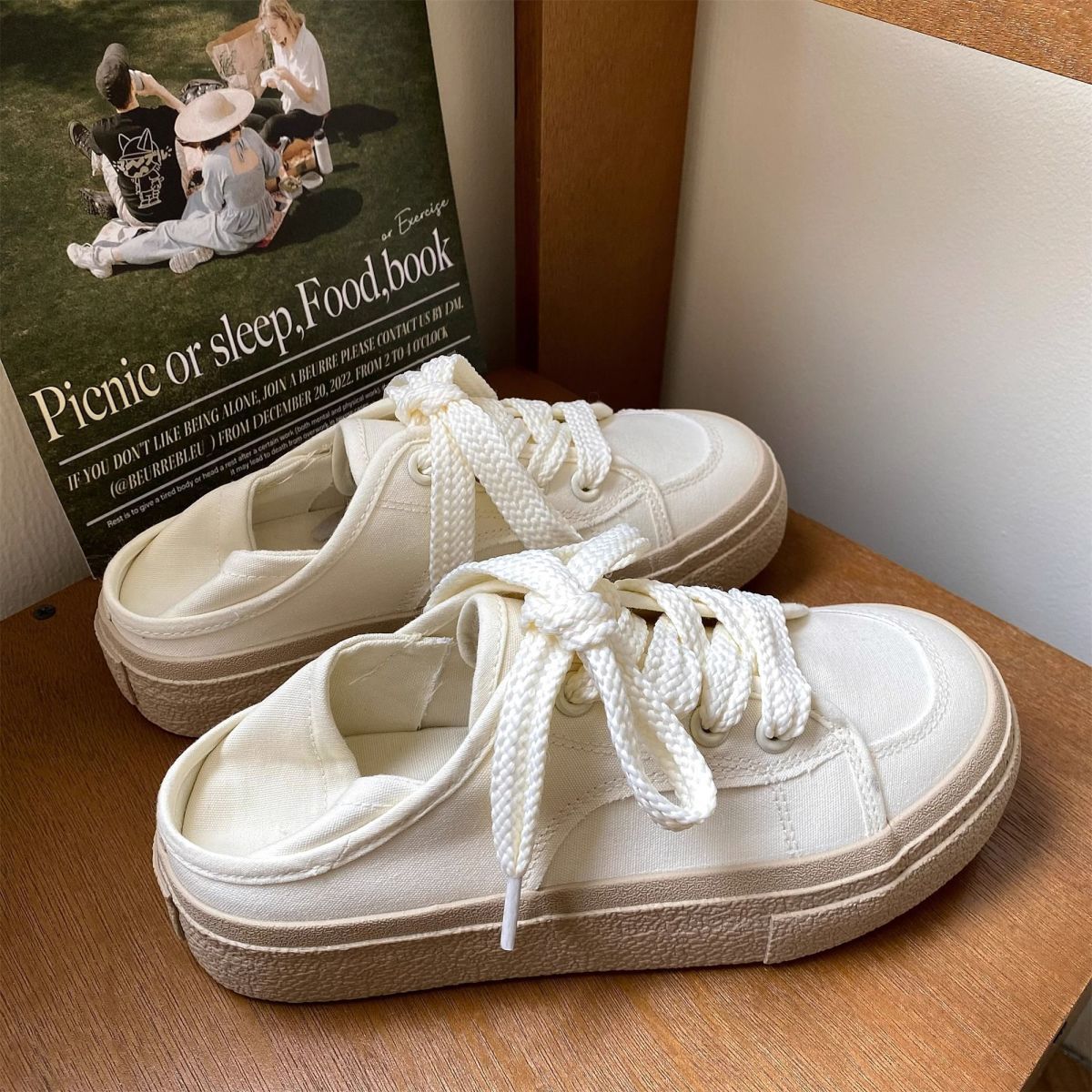 CREAM CONVERTIBLE CANVAS SHOES detail 12
