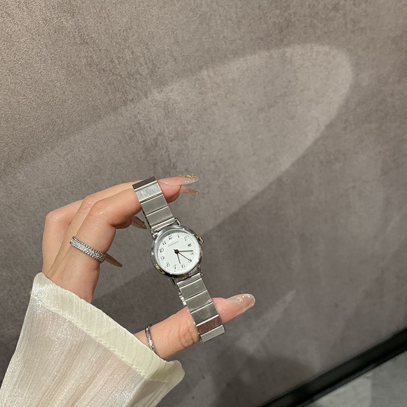 MINIMAL DATE WATCH